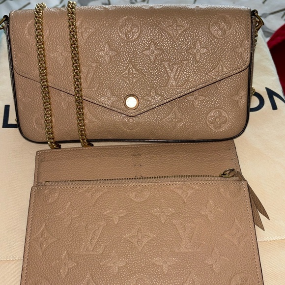 Louis Vuitton leather Felicie with 2 card sleeves in empreinte leather - Picture 3 of 9